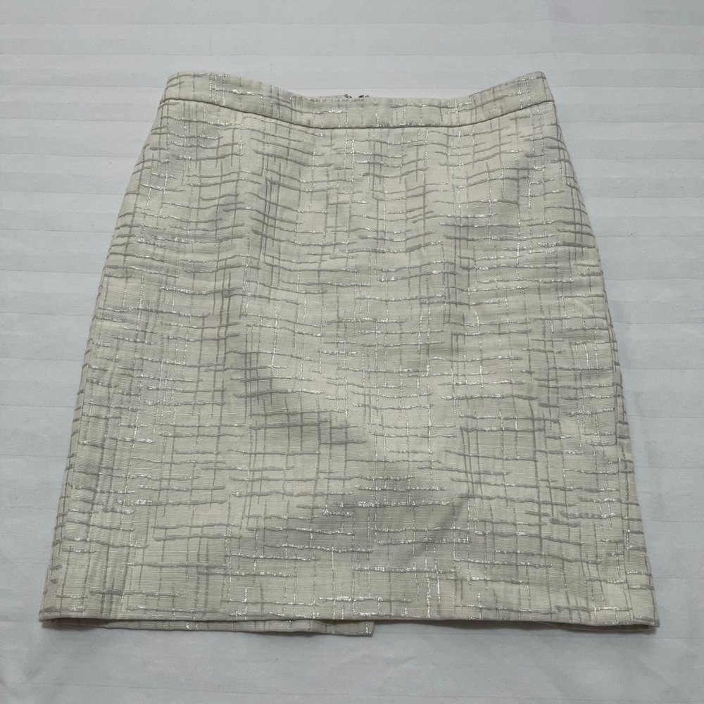 LOFT - Mini Skirt Metallic highlights Size 4